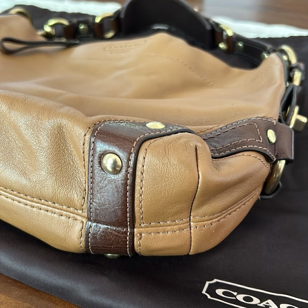 Coach Shoulder bag Impeccable Tan and brow gold hardware dust bag original - Picture 4 of 13